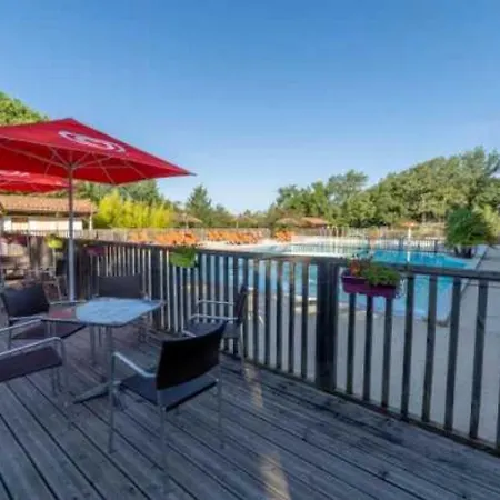 Bungalow 4 Etoiles - Piscine - Eechcb 营地 Crayssac